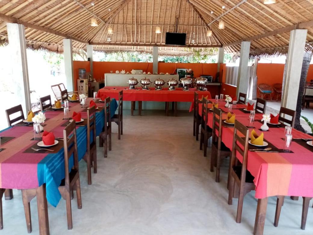 Cocodance Kitesurfing Resort Kalpitiya Buitenkant foto