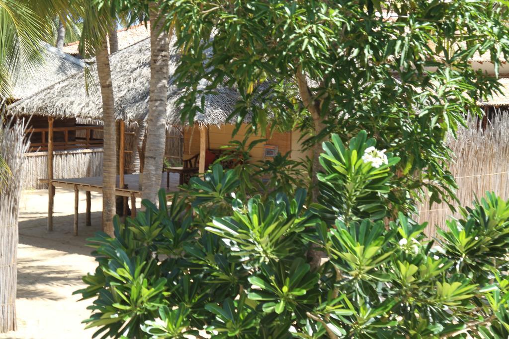 Cocodance Kitesurfing Resort Kalpitiya Buitenkant foto
