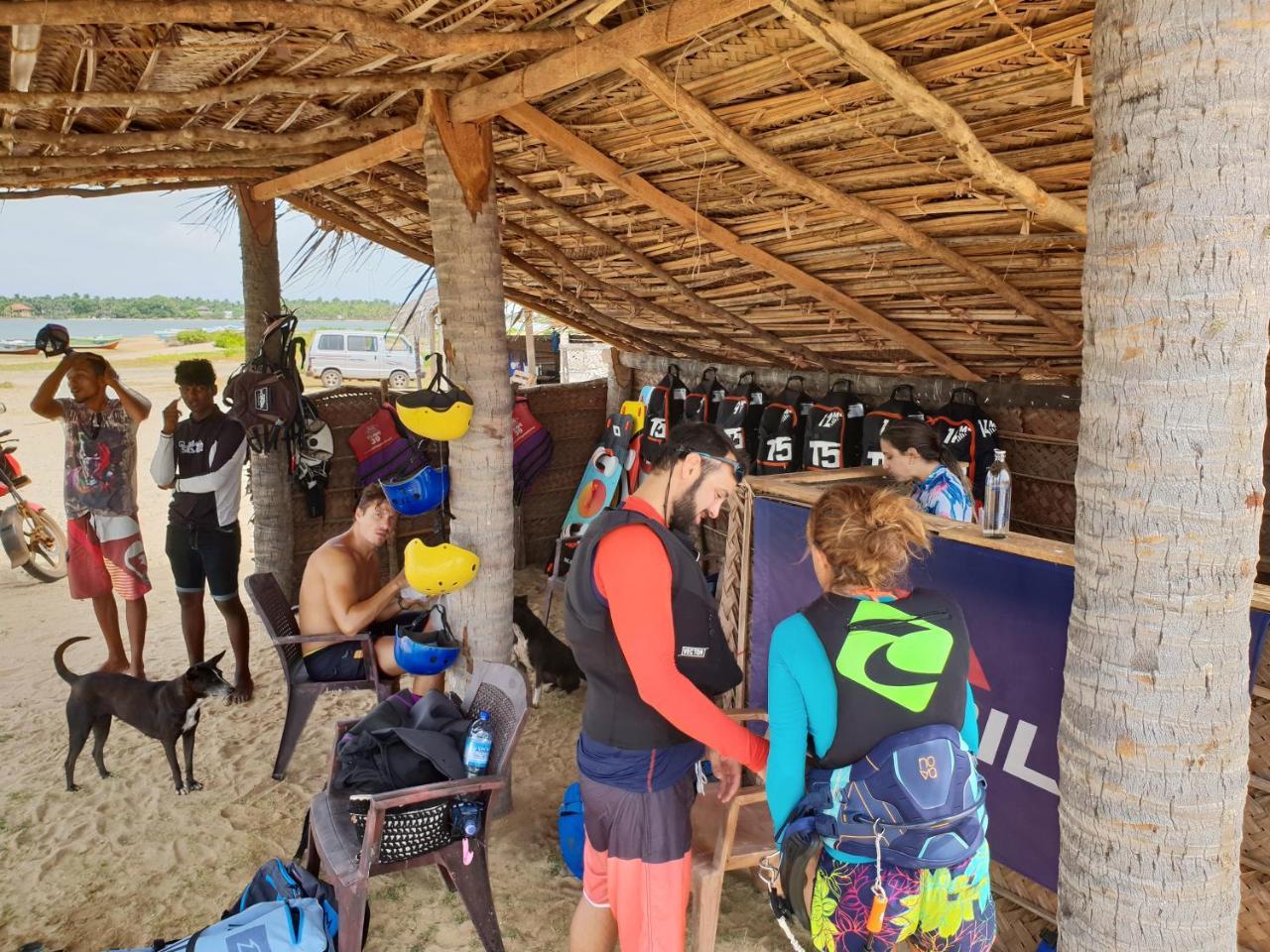 Cocodance Kitesurfing Resort Kalpitiya Buitenkant foto